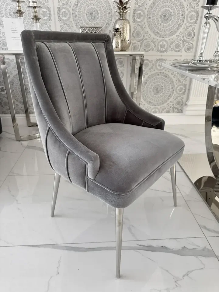 Komplet mebli z krzesłem DIANA Glamour, idealny do nowoczesnych wnętrz. Meble na zamówienie od Primavera Home.