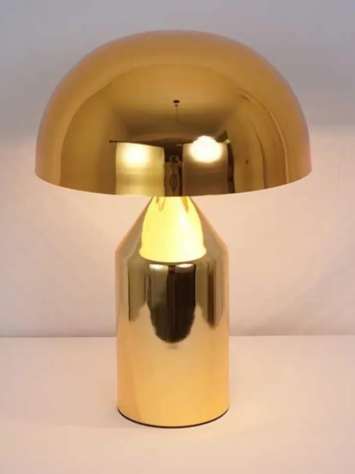 Lampa stołowa AURORA w biurowej scenerii, dodająca stylu do miejsca pracy. Meble na zamówienie od Primavera Home.