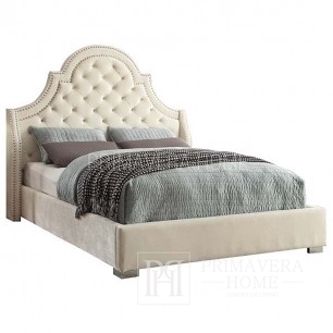 Łóżko glamour tapicerowane pikowane zdobione gwoździami jak chesterfield Laura