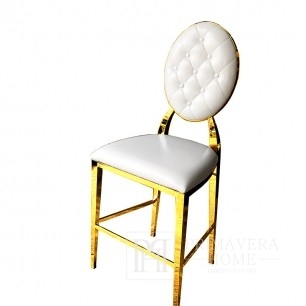 Nawiązujący do stylu nowojorskiego hoker glamour MEDALION, to oryginalne w swojej formie krzesło, które łączy w sobie tradycję z nowoczesnością.