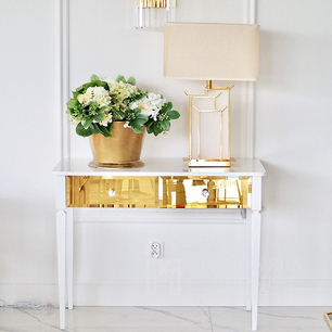 Niujorko glamūrinė balto aukso ELEGANCE veidrodinė konsolė