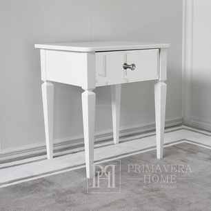 The chic glamour bedside table ELEGANCE is our proposition for a bedroom, decorated in glamour or New York style.