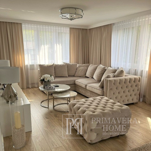Dygsniuota kampinė glamour sofa NERO