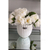 Blumenstrauß aus künstlichen Blumen weiße Pfingstrosen