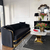 Glamūrinė sofa svetainei, modernus Niujorkas, apmuštas juodu auksu MADONNA 