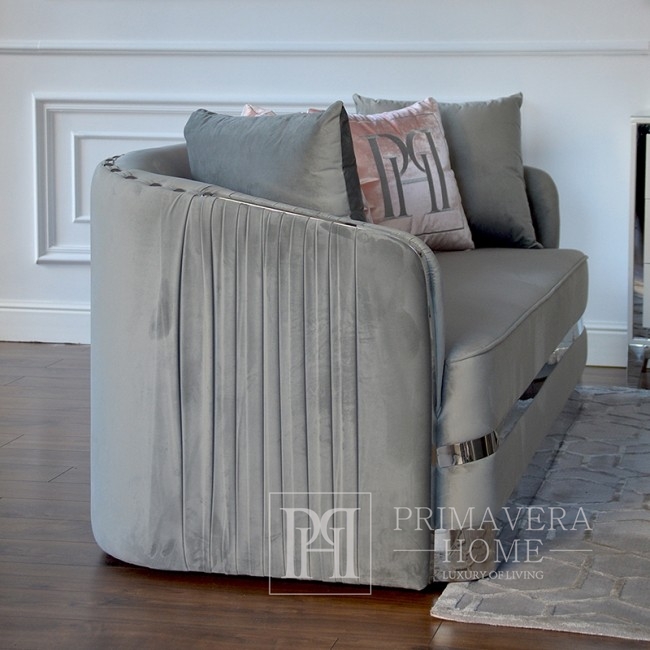 sofa glamour luksusowa ekskluzywna szara srebrna tkanina plamoodporna elementy stali srebrne