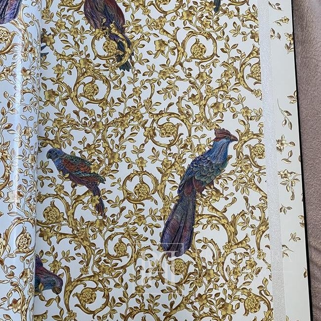 Versace Barocco Birds glamūriniai tapetai su paukščių ornamentu, aukso baltos spalvos