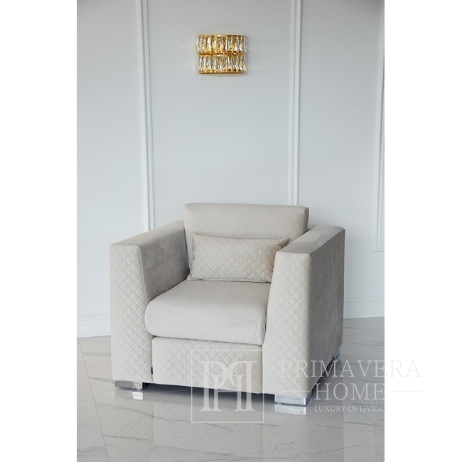 Upholstered armchair with diamonds COMFORT