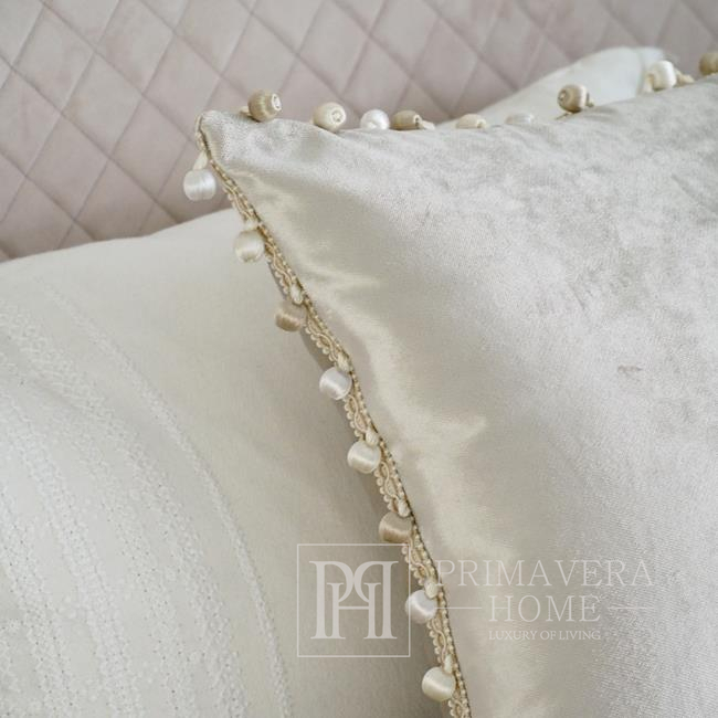 Elegantiška galanterija dekoruota pagalvė svetainės miegamajam