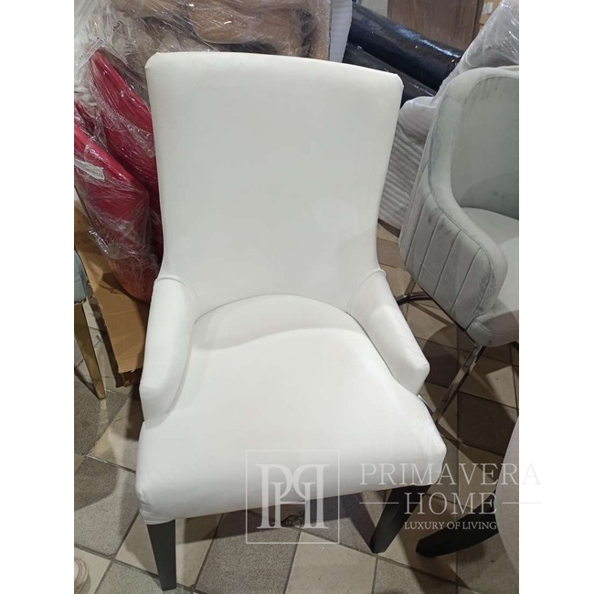 Klasikinė minkšta kėdė, dygsniuota nugara, elegantiškos, baltos, venge spalvos kojos, TIFFANY IŠPARDAVIMAS