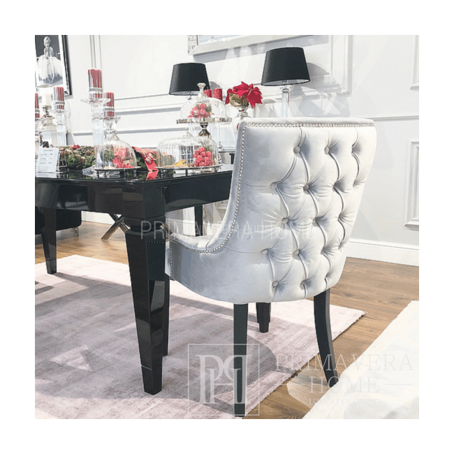 Krzesło glamour, klasyczne tapicerowane, z pikowanym tyłem, eleganckie, białe, nóżki w kolorze venge, TIFFANY SALE