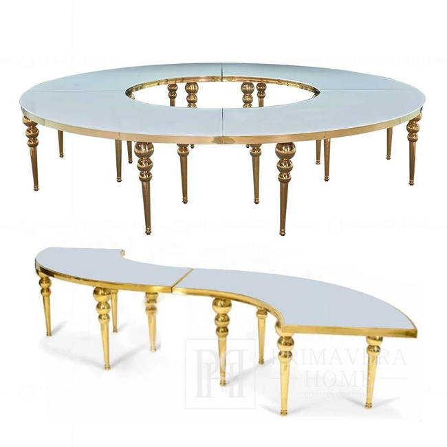 Ein exklusiver Banketttisch für einen Hochzeitssaal, für eine Hochzeit, eine goldweiße Tischplatte für ein Hotel, Restaurant 