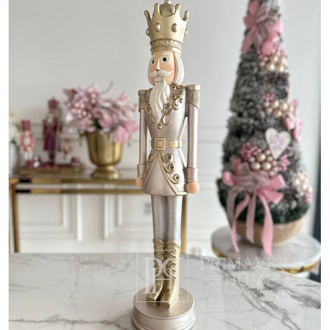 Dekoracija Nutcracker XL sidabras 56 cm pagrindu 