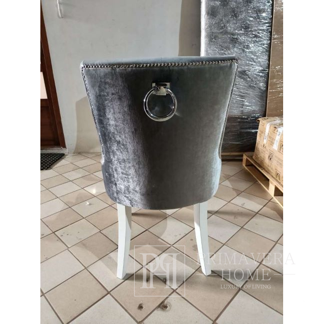 Krzesło glamour klasyczne do jadalni, z kołatką, drewniane, tapicerowane, glamour, pikowane, biała noga TIFFANY OUTLET 