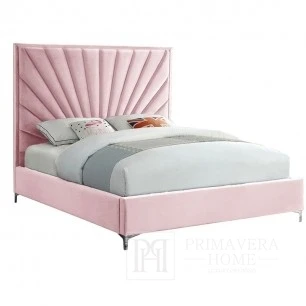 Glamour bed with quilting reminiscent of the Sun's rays