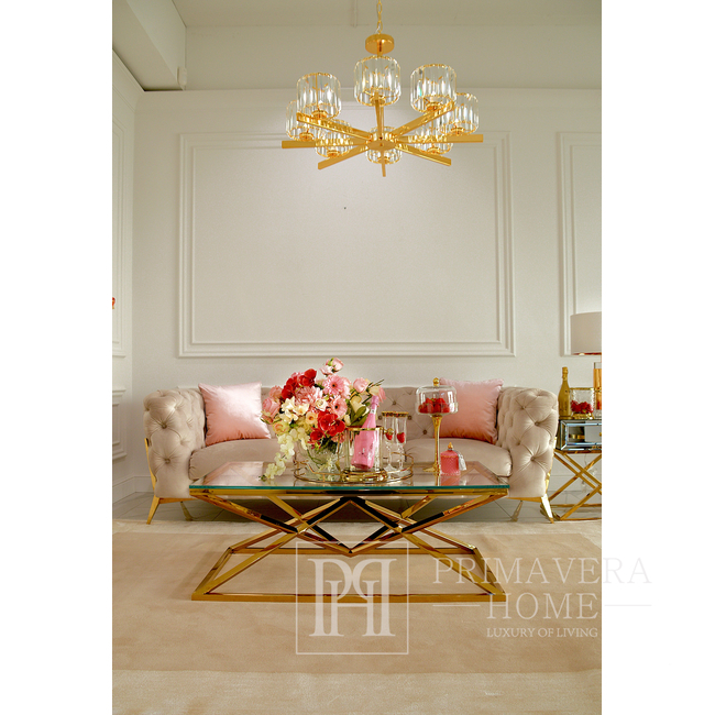 Złoty elegancki żyrandol w stylu glamour